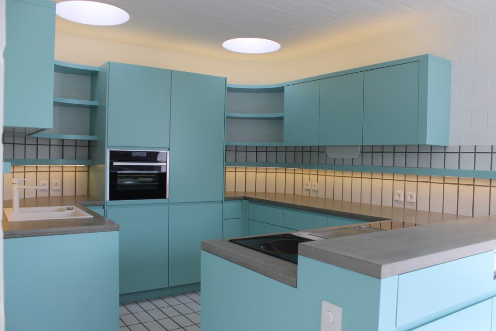 BORA System mit moderner, aussergewöhnlicher Küche integriert im denkmalgeschützten Designerhaus